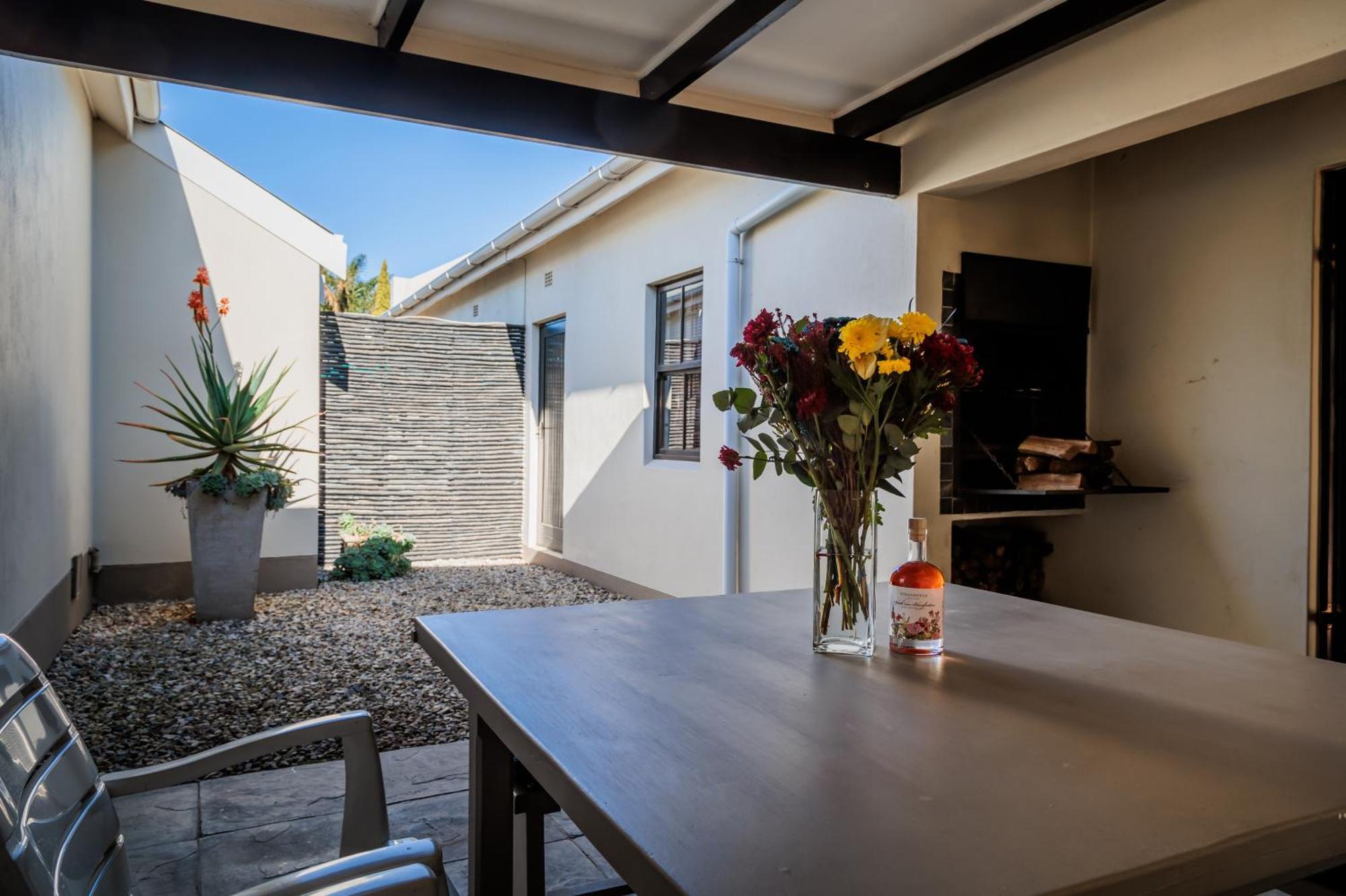 Swellendam Self Catering Villa Ngoại thất bức ảnh